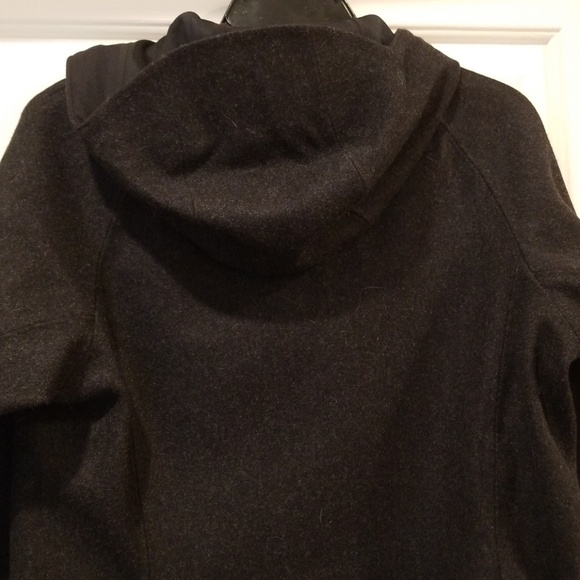 Patagonia recycled wool hooded jacket - Picture 4 of 7